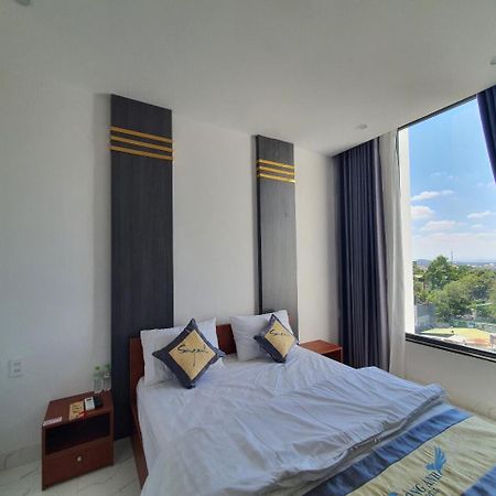 Song Anh Hotel Buôn Ma Thuột Exteriör bild