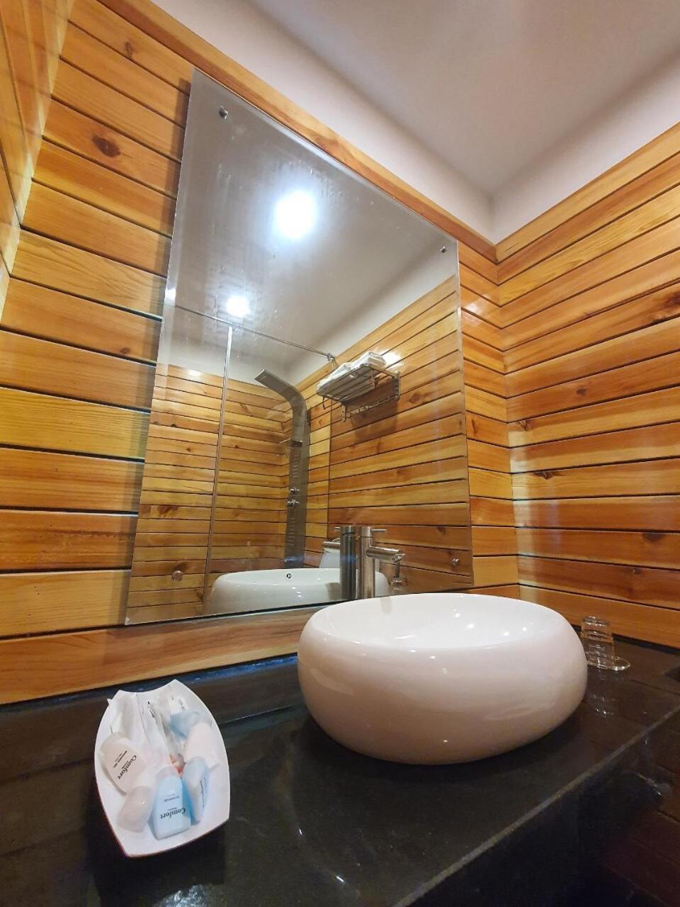 Song Anh Hotel Buôn Ma Thuột Exteriör bild
